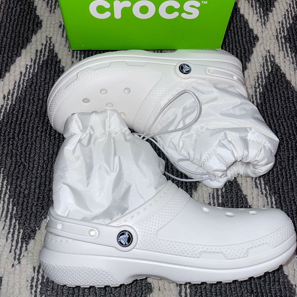 NWB White Winter Crocs